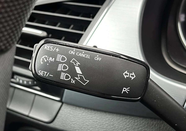 Skoda Fabia cena 51900 przebieg: 70550, rok produkcji 2021 z Ożarów małe 352
